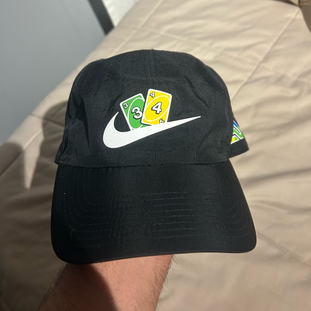 Nike Uno hat
